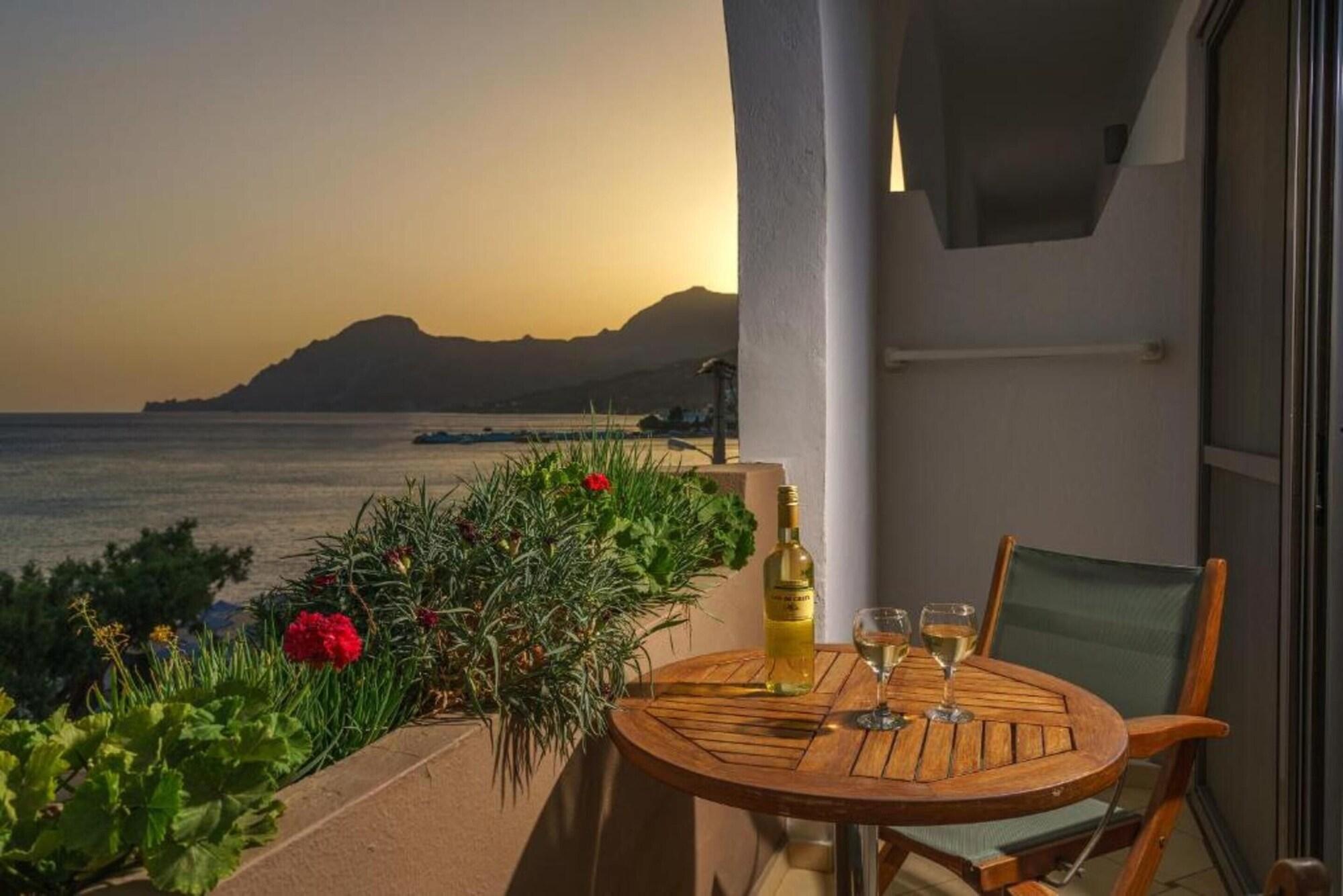 Alianthos Beach Hotel Plakiász Kültér fotó