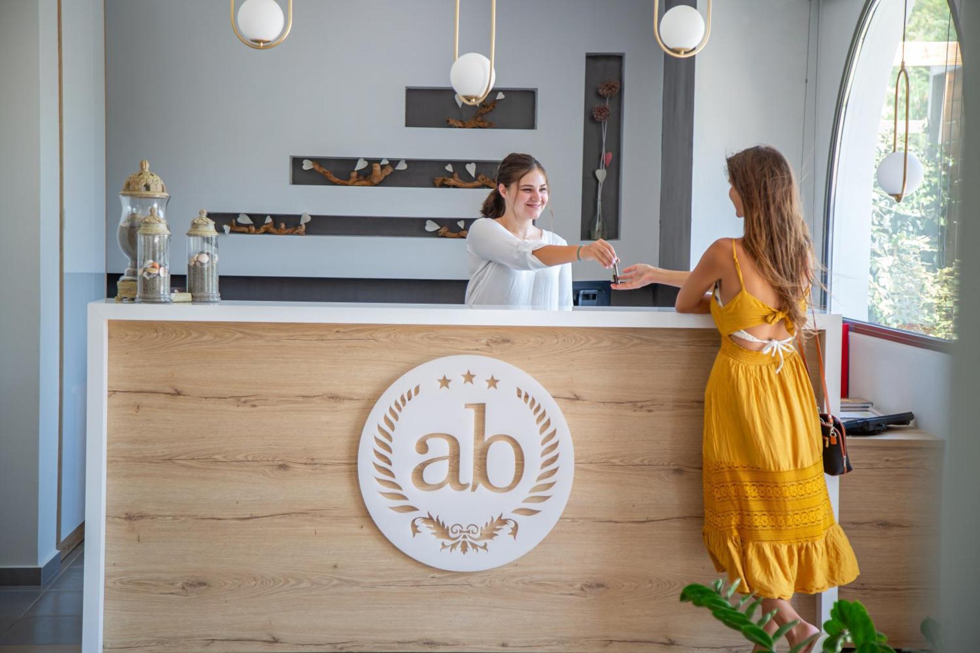 Alianthos Beach Hotel Plakiász Kültér fotó